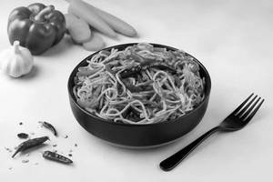 Veg Mix Hakka Noodles