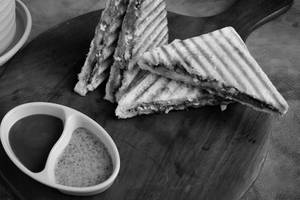 Basil Pesto Sandwich