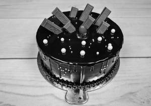 KitKat Chocolate Cake [500 g]