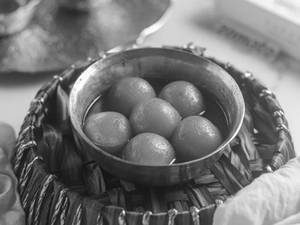 Gulab Jamun Small