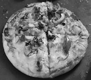 Tandoori Pizza