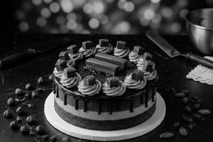 KitKat Cake [450 g]