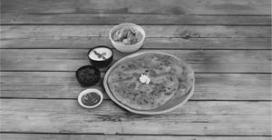 Chicken Keema Paratha With Curry