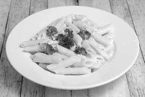 Cheesy Pink Sauce Pasta