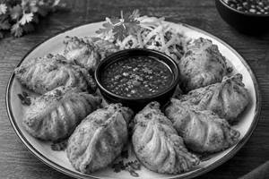 Non veg pan fried momos