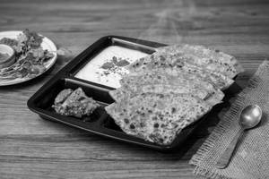Aloo Paratha ( 2 Pcs)