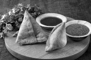 Aloo Mutter Samosa 2Pc