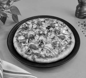 Tandoori Paneer Supreme Pizza
