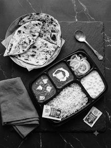 Thali Dilli Waali