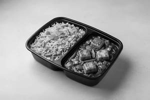 Veg Fried Rice with Paneer Chilli Gravy