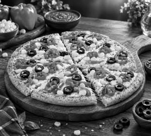 Veggie paradise pizza