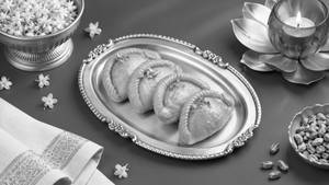 Gujiya