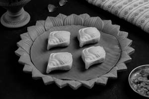 Nolen Gurer Sondesh [4 Pcs]