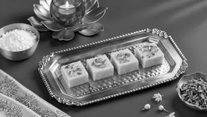 Kesariya Nariyal Burfi