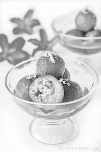 Gulab Jamun (2 Pcs)