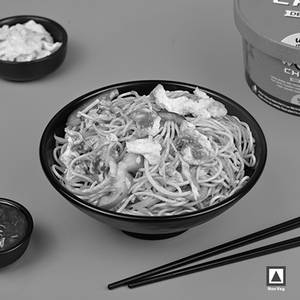 Egg Noodles In Hot Garlic Sauce - (500 ml)