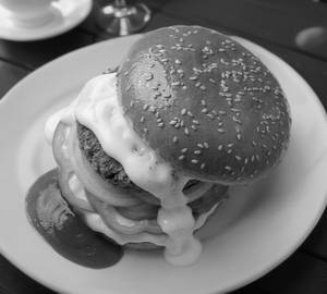 Classic veg burger