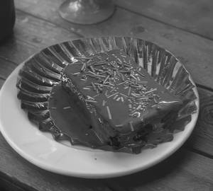 Brownie with milk chocolate