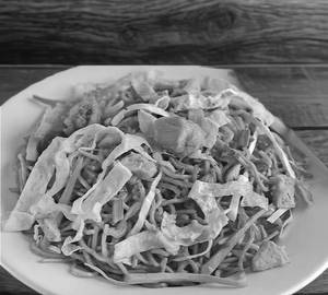Egg Chicken Chow Mein
