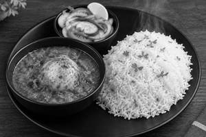 Egg Curry (1 Egg) With Steam Rice Half