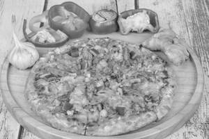 Tandoori chicken pizza