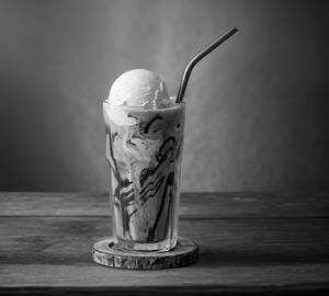 Cold Coffee With vanila icecream cream