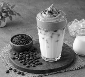 Cold Coffee Dalgona.