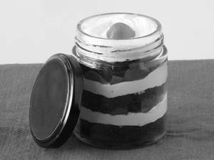 Blackforest Jar Cake