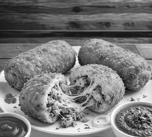 Crispy Chicken Cheese Bread Roll (2pc)