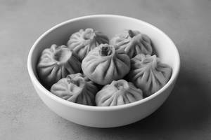 Veg Momos (8pcs)