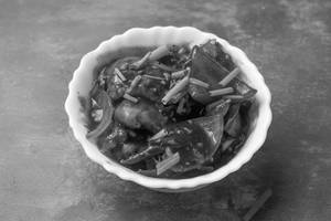 Dry Chilli Fish (8 Pieces)