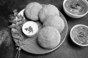 Ghee Ragi Mallige Idli (1)