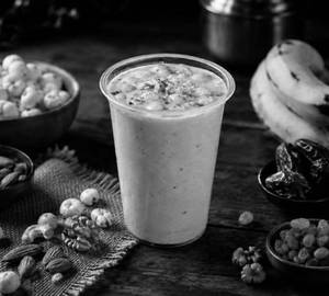 Banana Makhana Power Shake
