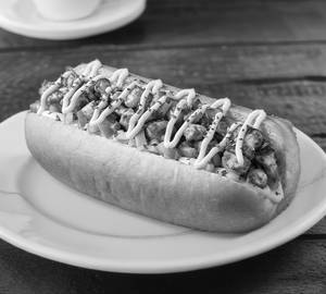 Peri Peri Paneer Hot Dog Sandwich