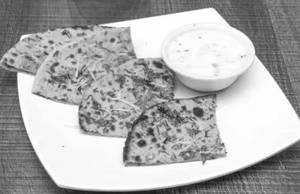 2 Paneer Paratha With Dahi