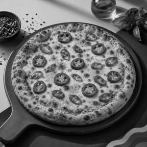 Jalapeno & Paprika Cheesy Mania Pizza.