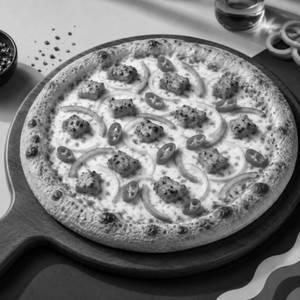Peri Peri Chicken Cheesy Mania Pizza.