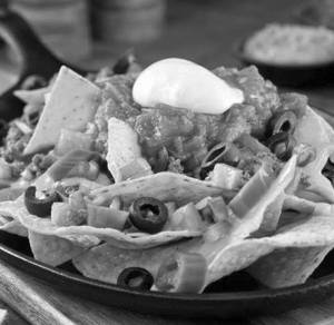 Nachos and Salsa with Mojito