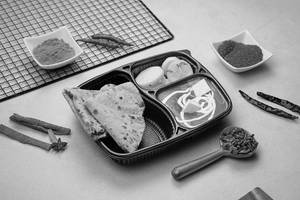 Combo Tiffin 6 – Palak Paneer + Makki Roti