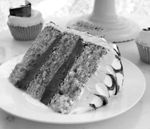 S'MORES CAKE SLICE
