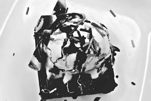 Hot Brownie With Chocolate Ice Cream