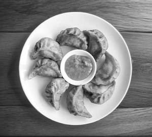 Chicken fried momos [6 pieces]
