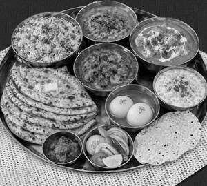 VEG SUPER DELUXE THALI