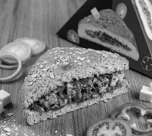 Paneer Tikka Sandwich (1 Piece)