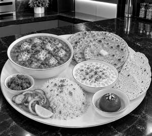 Special Mater Paneer Thali