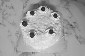 White Forest Cake [1 Kg]