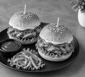 Cheesey chicken masala sliders 2pc.