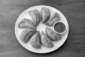Paneer Fried Momos (8 Pcs)