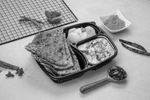 Combo Tiffin 13 – Mirch Mawa Paratha Thali