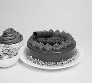 Milk Chocolate Cashew Cake (Small)